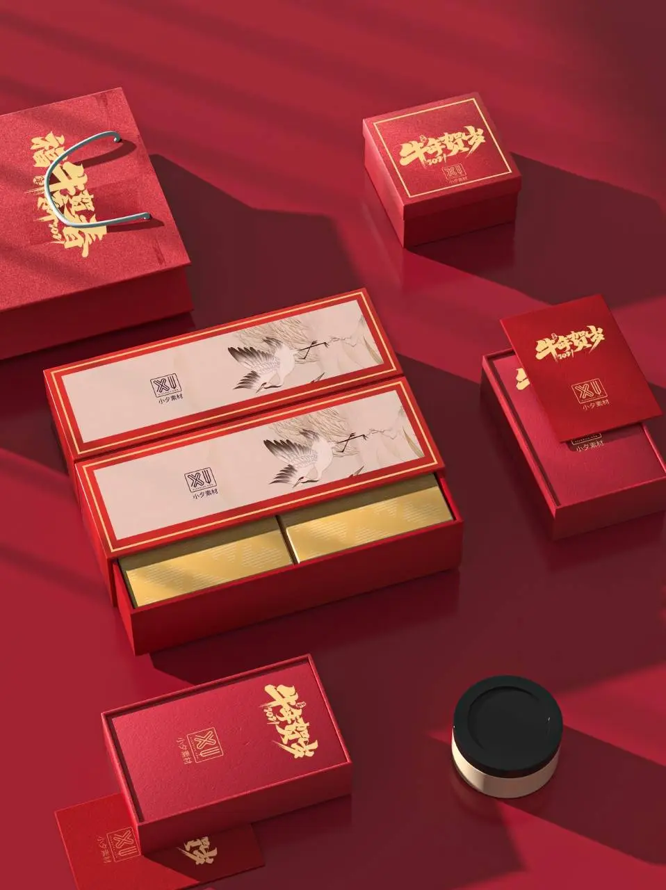 牛年贺岁新春礼盒包装文创样机PSD设计素材 - 第1页