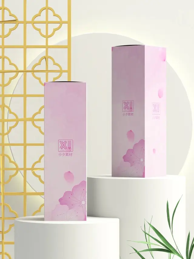 粉色樱花风美妆产品包装盒样机PSD设计素材 - 封面预览
